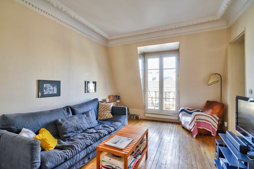 Séjour d'un appartement rue du Petit-Musc, Paris 4e