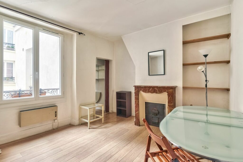 Studio avec cheminée, rue des Gravilliers, Paris 3e